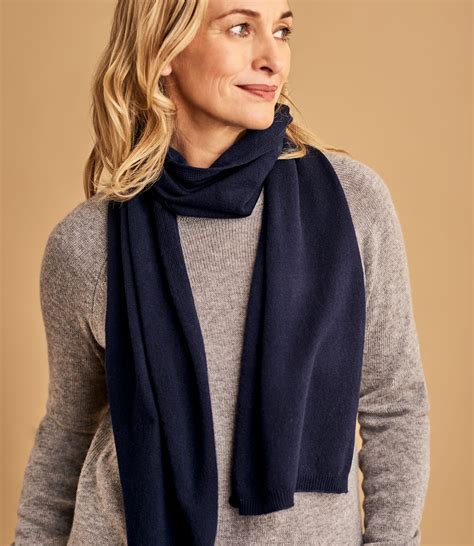 cashmere scarves for women.